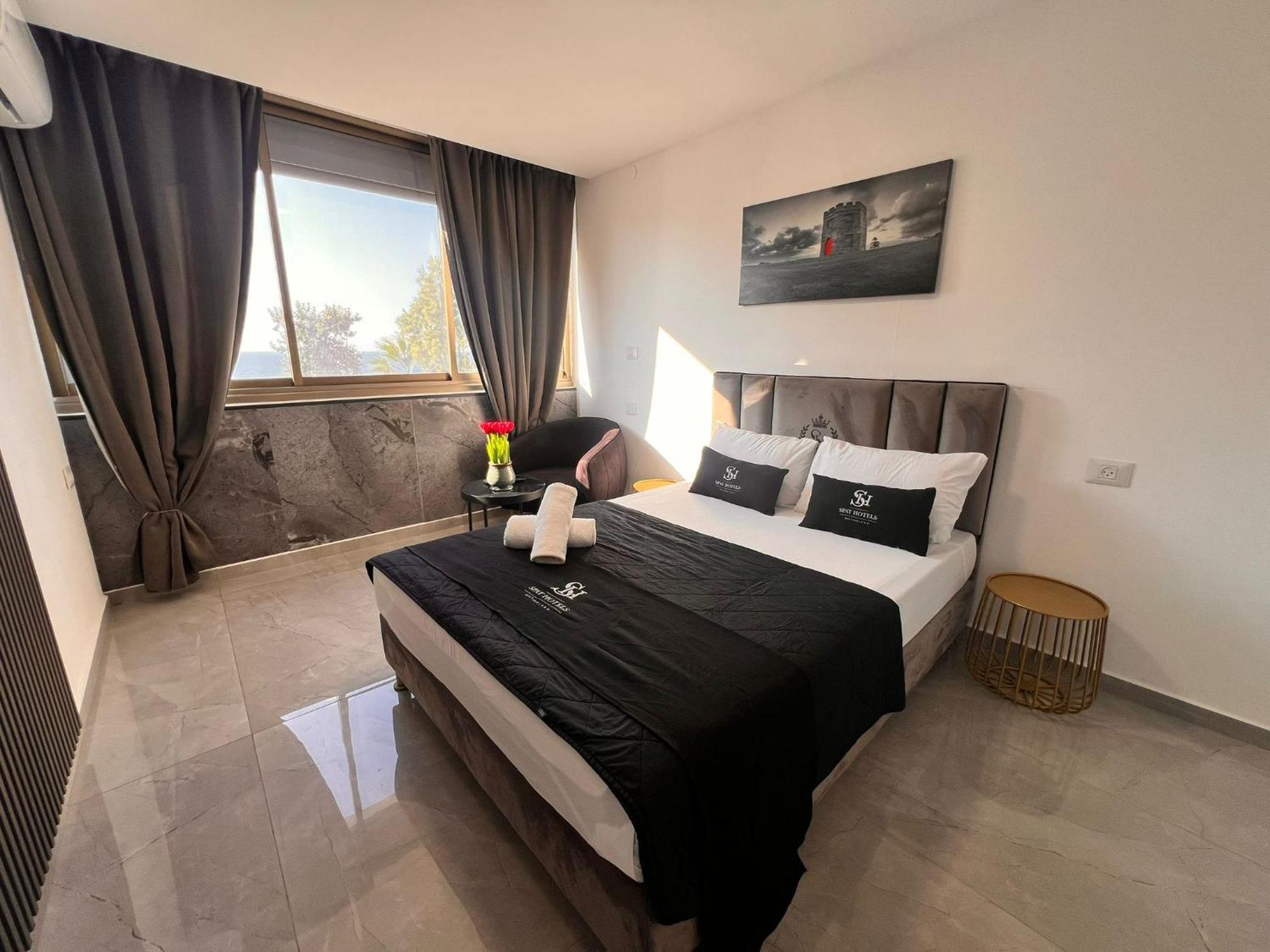 Elis Boutique Hotel Bat Yam Buitenkant foto