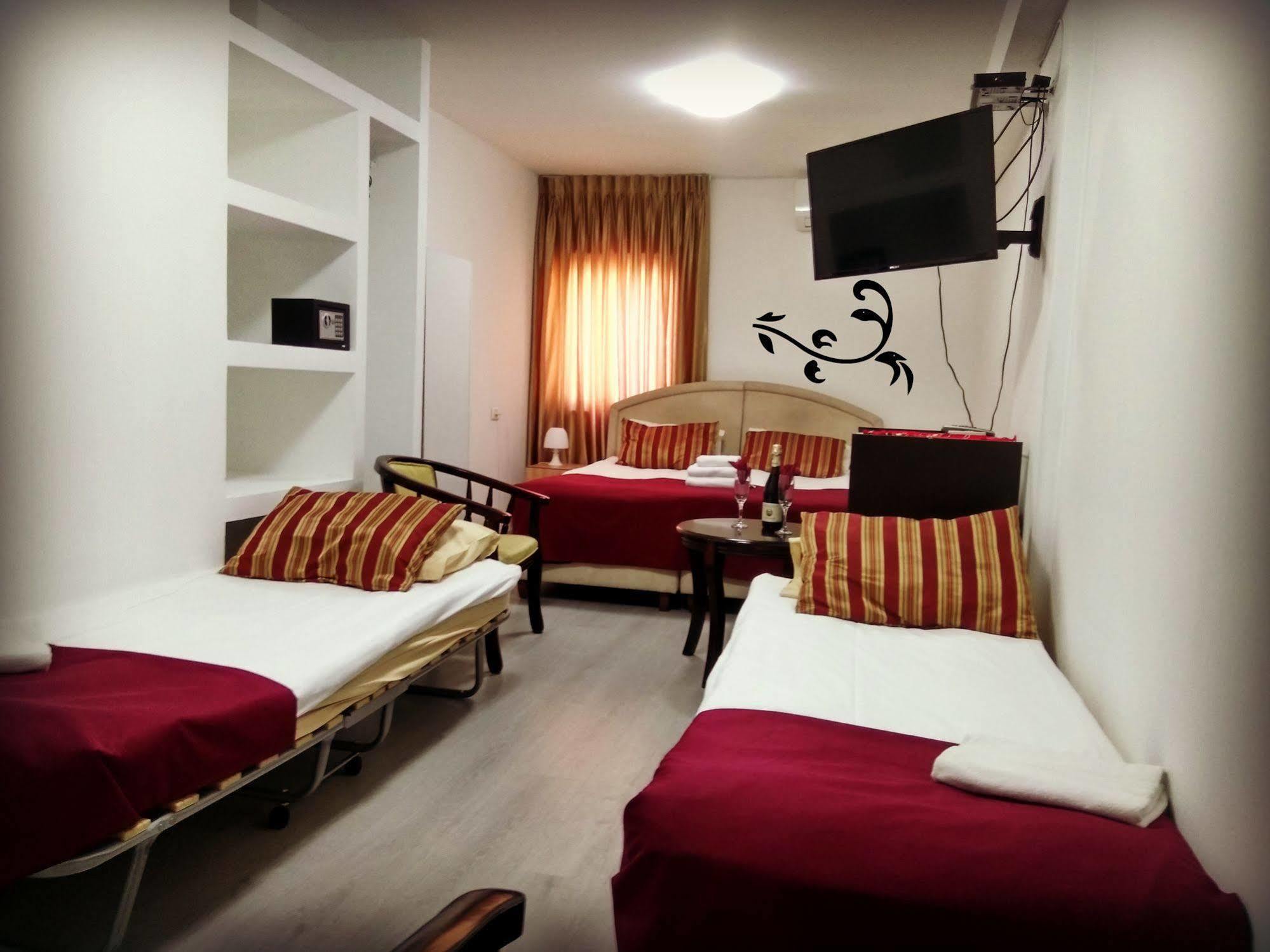 Elis Boutique Hotel Bat Yam Buitenkant foto