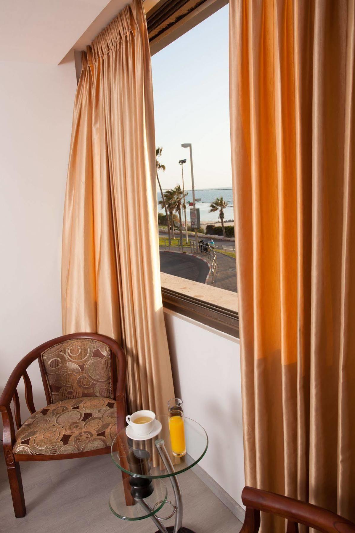 Elis Boutique Hotel Bat Yam Buitenkant foto
