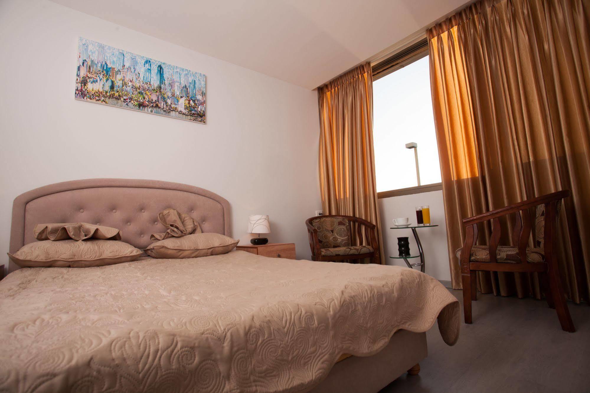Elis Boutique Hotel Bat Yam Buitenkant foto
